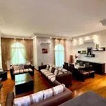 3Bedroom Apartment Garden View