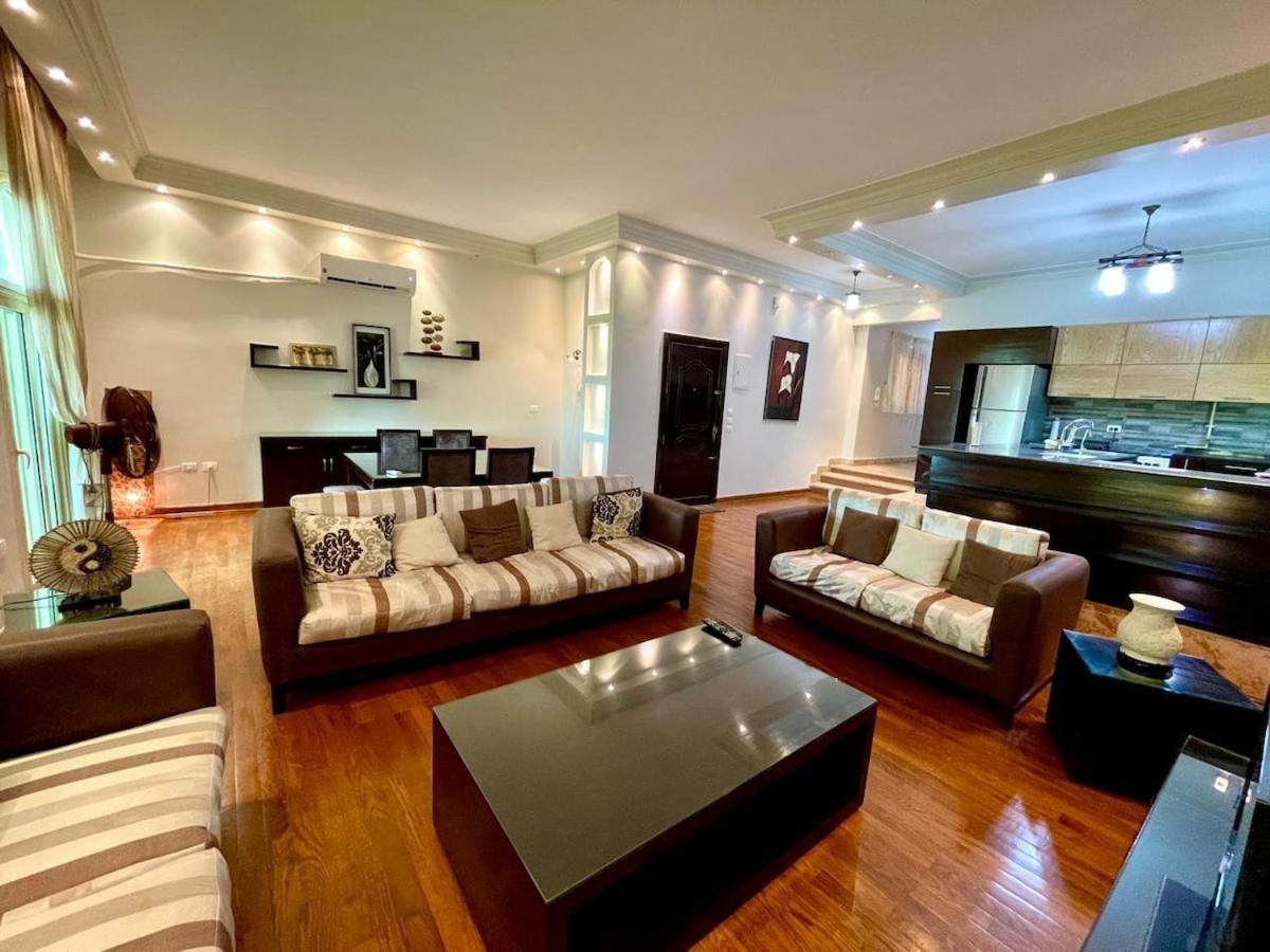 3bedroom Garden View Apartment *